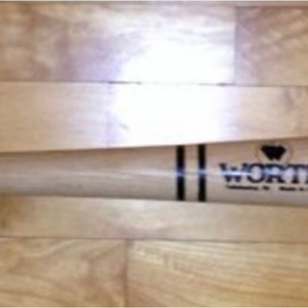AUTOGRAPHED KIRK GISON BAT